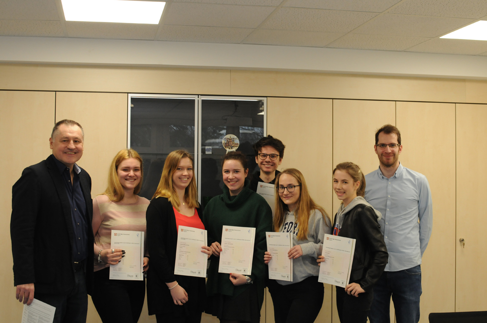 EBG-Schülerinnen und -Schüler erhielten Cambridge Certificates